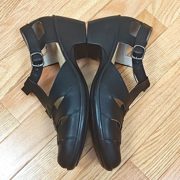 Aerocushion Black Mary Jane Dress shoes - Picture 7 of 8